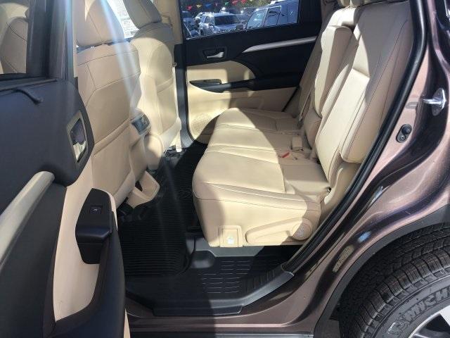 4679-toyota-highlander-2019-6953