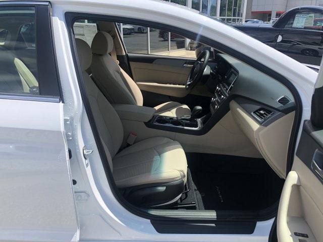 4898-hyundai-sonata-2019-284j2f4p