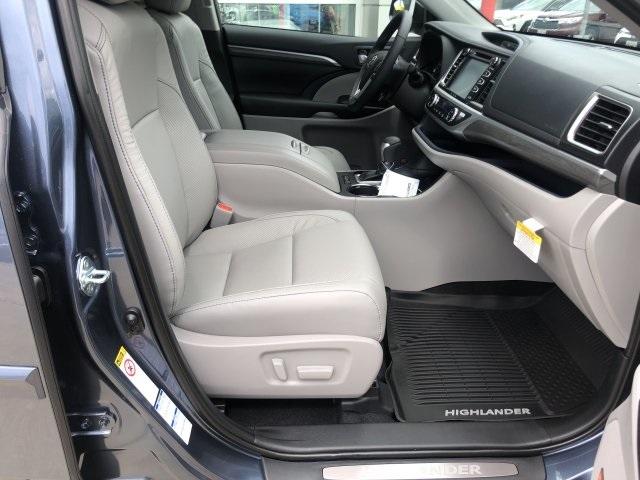 4916-toyota-highlander-2019-6966