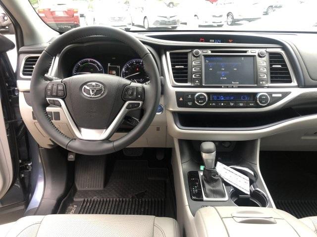 4919-toyota-highlander-2019-6966