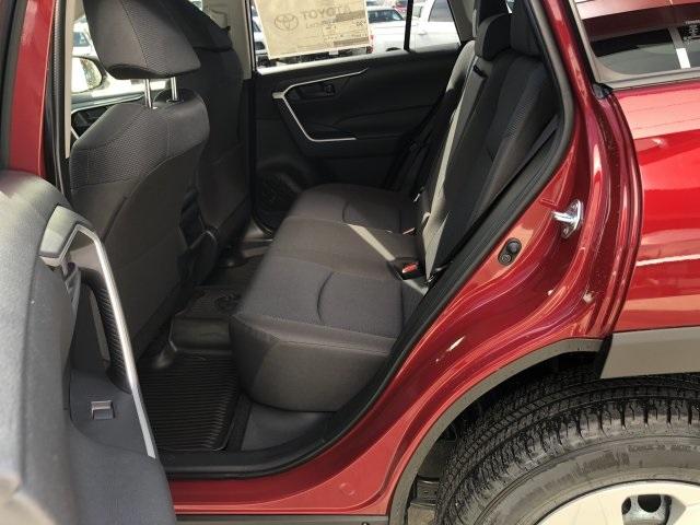 4949-toyota-rav4-2019-4432