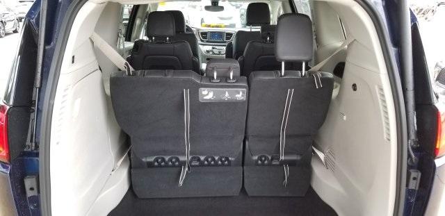 4995-chrysler-pacifica-2019-ruch53