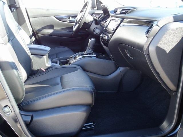 50466-3466-nissan-rogue-2017-22617