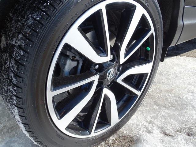 50472-3466-nissan-rogue-2017-22617