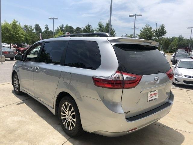 5049-toyota-sienna-2020-5349
