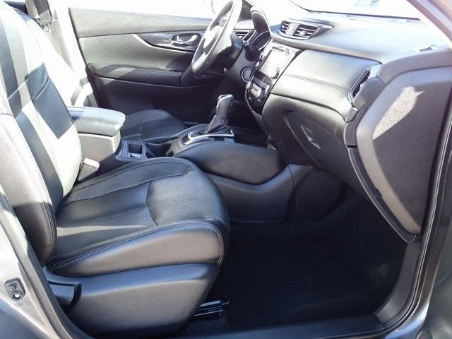 50502-3467-nissan-rogue-2017-22617
