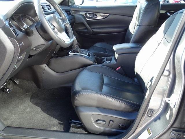 50517-3467-nissan-rogue-2017-22617