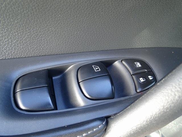 50522-3467-nissan-rogue-2017-22617