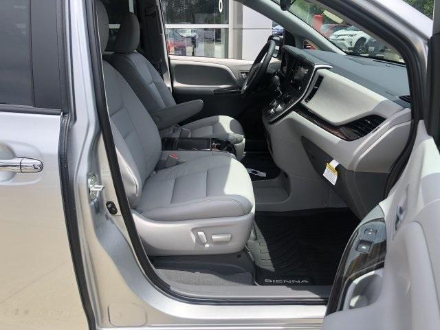 5055-toyota-sienna-2020-5349