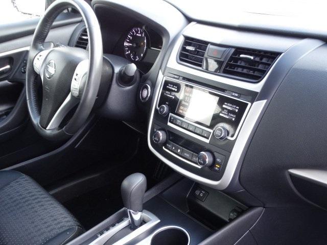 50615-3470-nissan-altima-2017-13317