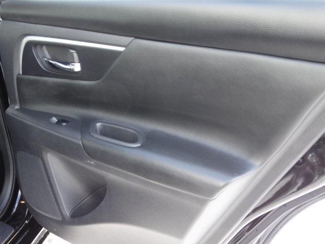 50618-3470-nissan-altima-2017-13317