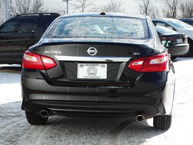50620-3470-nissan-altima-2017-13317
