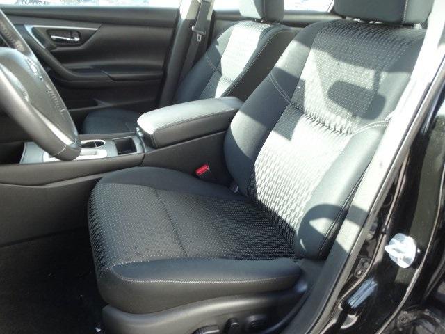 50625-3470-nissan-altima-2017-13317