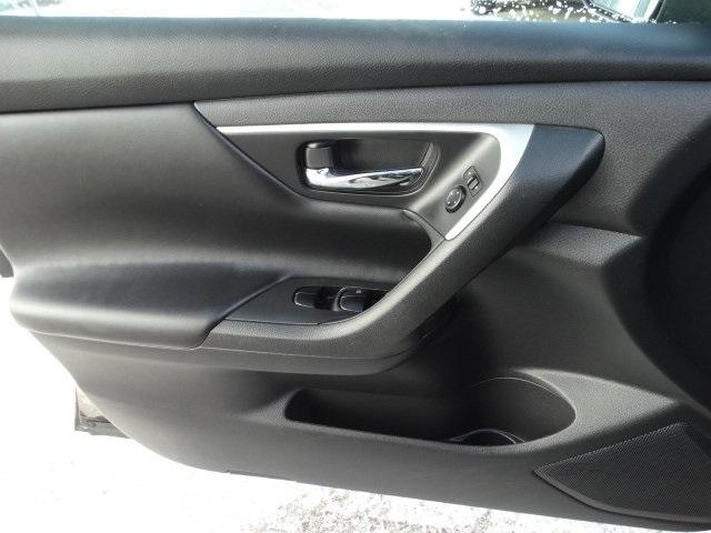 50628-3470-nissan-altima-2017-13317