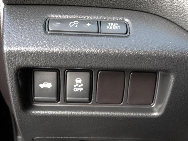50630-3470-nissan-altima-2017-13317
