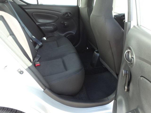 50677-3472-nissan-versa-2017-11157