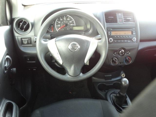 50684-3472-nissan-versa-2017-11157