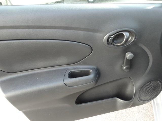 50688-3472-nissan-versa-2017-11157