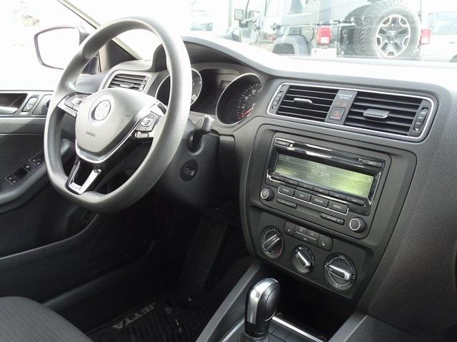 50815-3479-volkswagen-jetta-2015-jetta