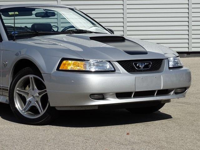 51026-3489-ford-mustang-1999-p45