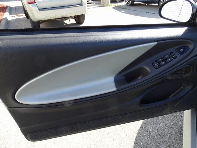 51044-3489-ford-mustang-1999-p45