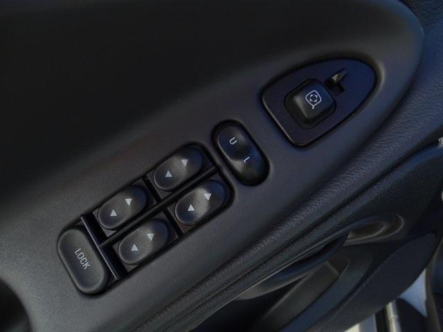51045-3489-ford-mustang-1999-p45