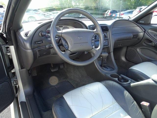 51046-3489-ford-mustang-1999-p45