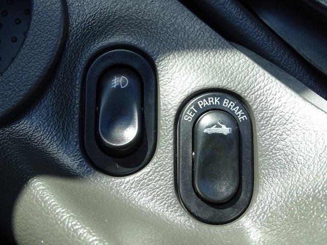 51050-3489-ford-mustang-1999-p45