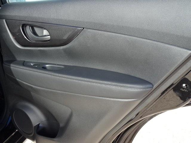 51123-3492-nissan-rogue-2020-22010