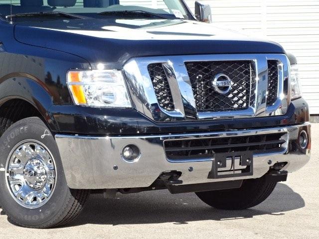 51146-3493-nissan-nvpassenger-2020-65310