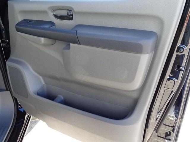 51152-3493-nissan-nvpassenger-2020-65310