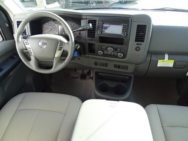 51154-3493-nissan-nvpassenger-2020-65310