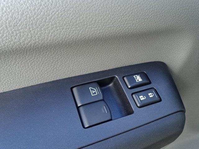 51163-3493-nissan-nvpassenger-2020-65310