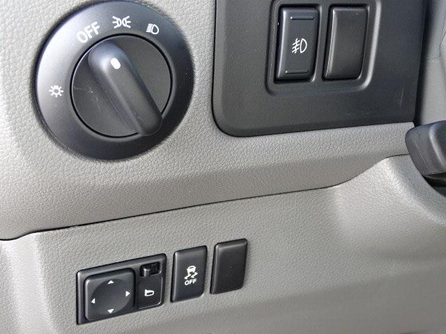 51164-3493-nissan-nvpassenger-2020-65310