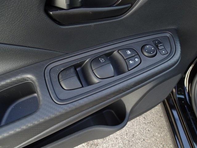 51225-3495-nissan-versa-2020-10110