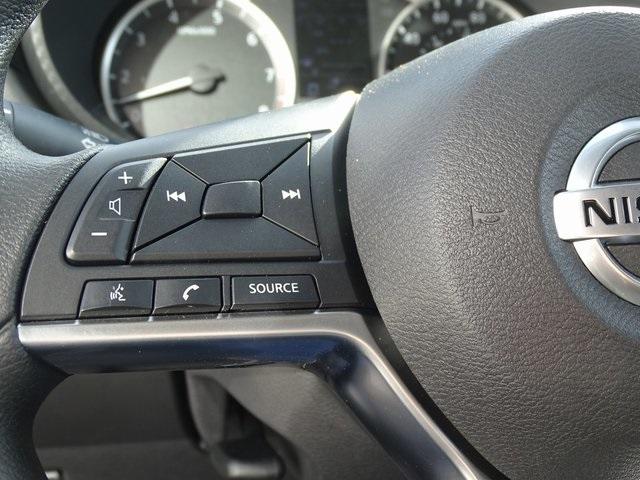 51233-3495-nissan-versa-2020-10110