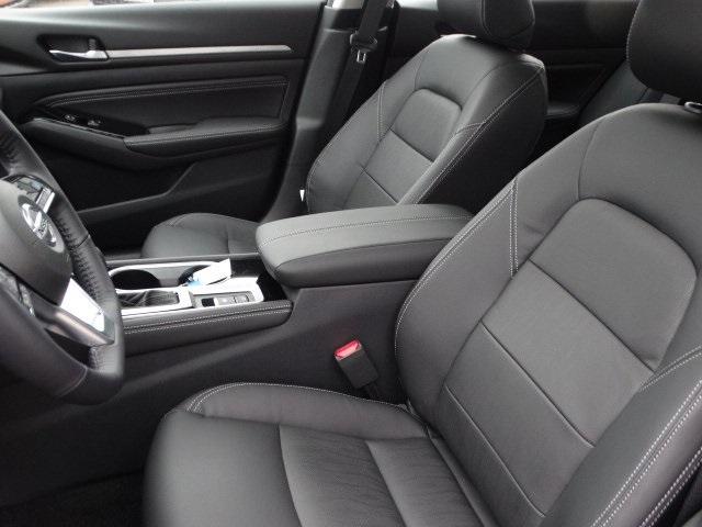 51255-3496-nissan-altima-2020-13610