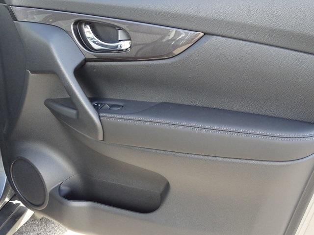 51277-3497-nissan-rogue-2020-22210
