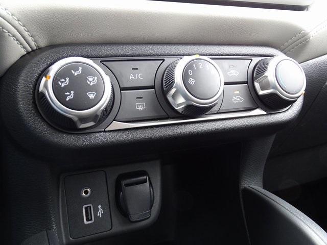 51489-3504-nissan-versa-2020-10210