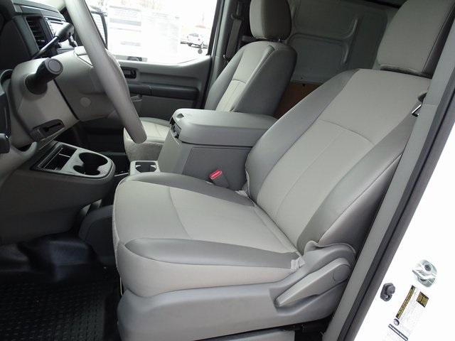 51511-3505-nissan-nv2500hd-2020-61310