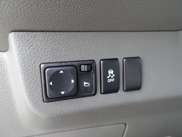 51515-3505-nissan-nv2500hd-2020-61310