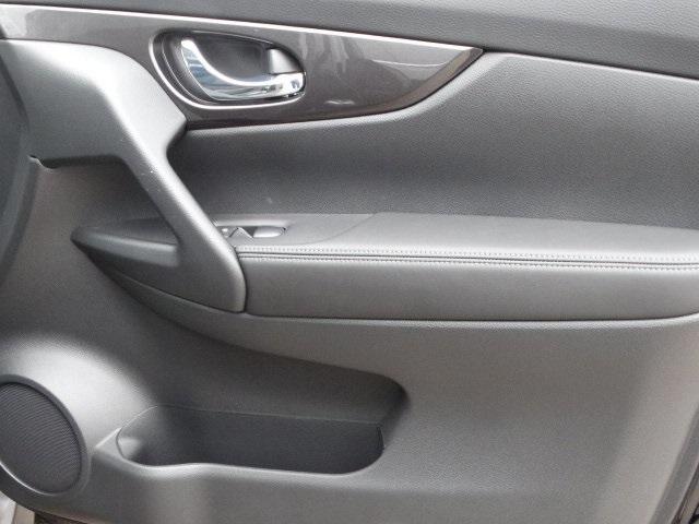 51532-3506-nissan-rogue-2020-22210