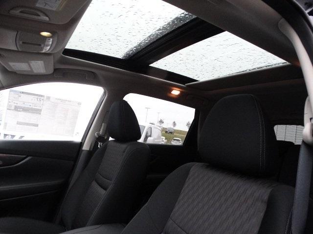51547-3506-nissan-rogue-2020-22210