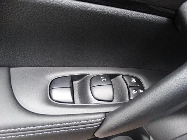 51550-3506-nissan-rogue-2020-22210