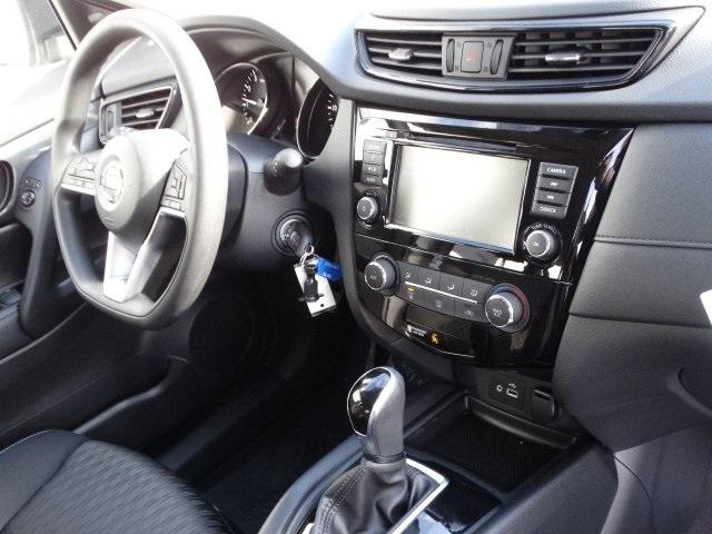 51569-3507-nissan-rogue-2020-22010