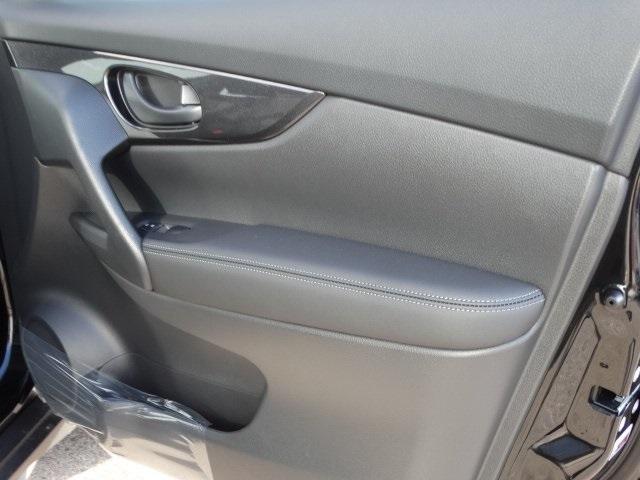 51570-3507-nissan-rogue-2020-22010
