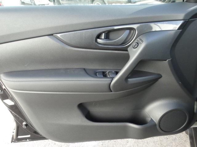 51584-3507-nissan-rogue-2020-22010