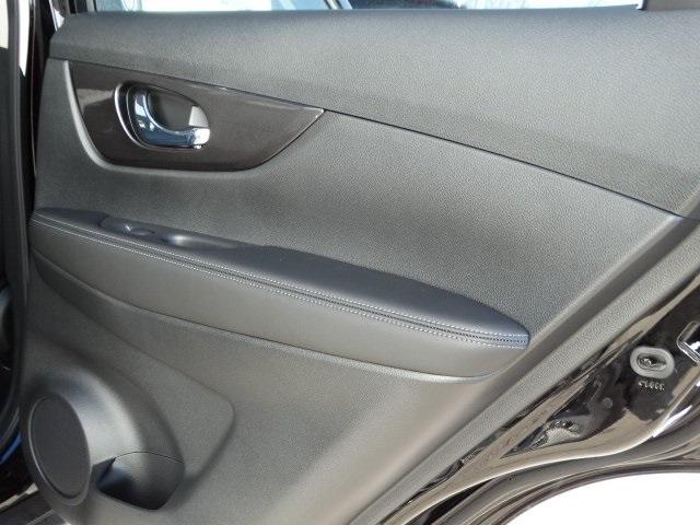 51694-3510-nissan-rogue-2020-22210