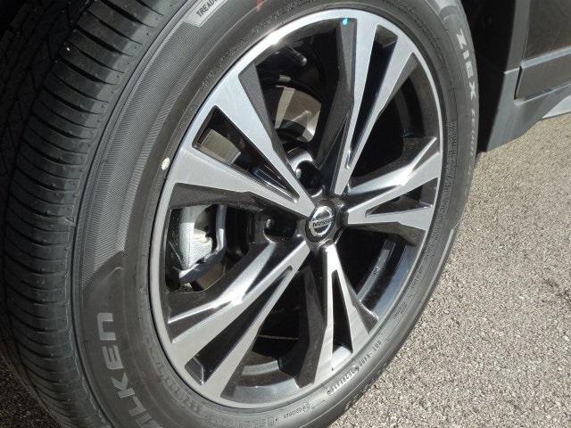 51695-3510-nissan-rogue-2020-22210