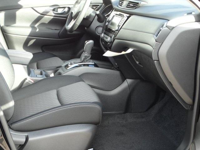 51727-3511-nissan-rogue-2020-22210